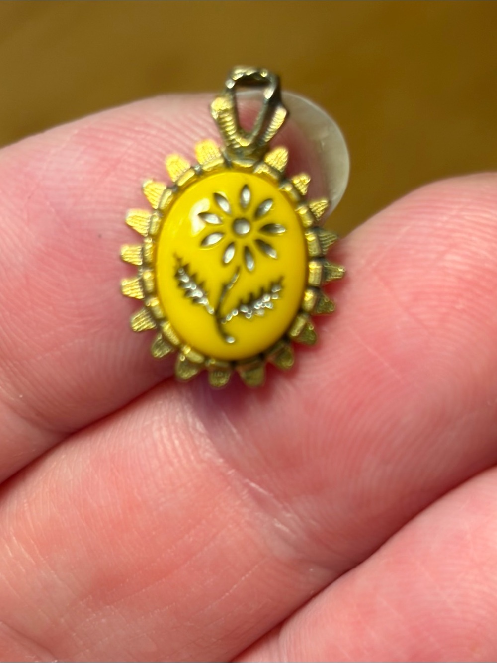 Vintage 1/2" Gold Tone Sunflower Pendant: Resin Painted Flower Charm